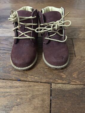 Timberland Kids Maroon Suede Lace-Up Boots with Beige Laces